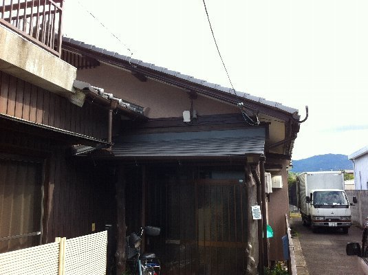 玄関庇瓦修繕工事
